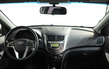 Hyundai Solaris II рестайлинг, 2013 год, 649 000 рублей, 10 фотография