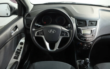 Hyundai Solaris II рестайлинг, 2013 год, 649 000 рублей, 11 фотография