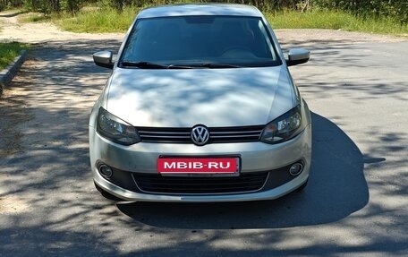 Volkswagen Polo VI (EU Market), 2012 год, 750 000 рублей, 1 фотография