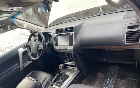 Toyota Land Cruiser Prado 150 рестайлинг 2, 2018 год, 2 500 000 рублей, 5 фотография