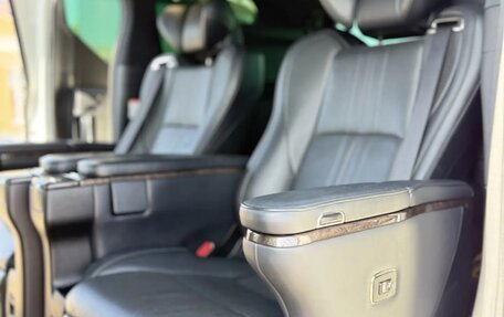 Toyota Alphard III, 2018 год, 5 100 000 рублей, 27 фотография