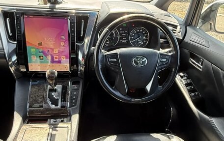 Toyota Alphard III, 2018 год, 5 100 000 рублей, 29 фотография