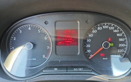 Volkswagen Polo VI (EU Market), 2012 год, 750 000 рублей, 7 фотография