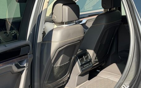 Volkswagen Touareg III, 2019 год, 4 400 000 рублей, 15 фотография