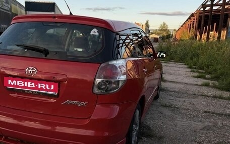 Toyota Matrix, 2005 год, 500 000 рублей, 8 фотография