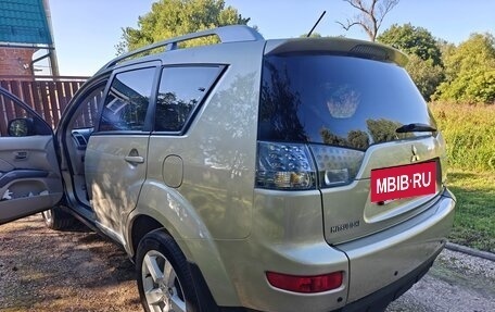 Mitsubishi Outlander III рестайлинг 3, 2008 год, 1 200 000 рублей, 3 фотография