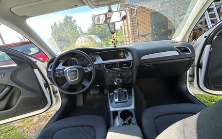 Audi A4, 2010 год, 1 050 000 рублей, 9 фотография