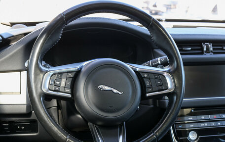 Jaguar XF II, 2018 год, 2 650 000 рублей, 18 фотография