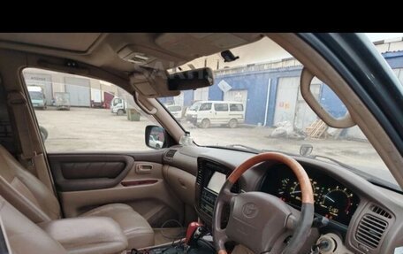 Toyota Land Cruiser 100 рестайлинг 2, 2000 год, 1 750 000 рублей, 4 фотография