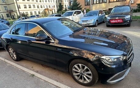 Mercedes-Benz E-Класс, 2020 год, 2 690 000 рублей, 5 фотография