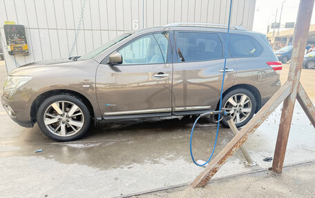 Nissan Pathfinder, 2014 год, 1 600 000 рублей, 3 фотография