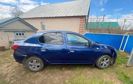 Renault Logan II, 2015 год, 400 000 рублей, 2 фотография