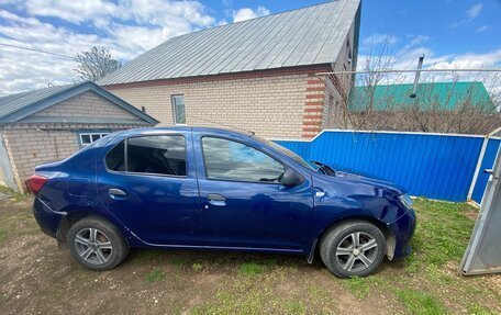 Renault Logan II, 2015 год, 400 000 рублей, 7 фотография