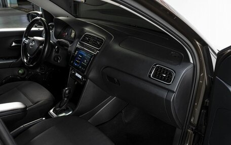 Volkswagen Polo VI (EU Market), 2017 год, 1 329 000 рублей, 15 фотография
