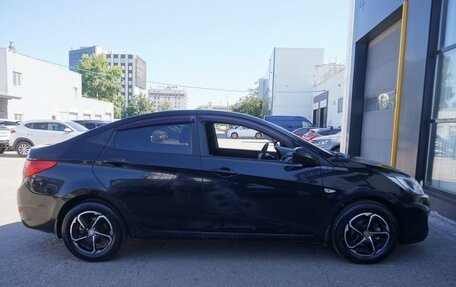 Hyundai Solaris II рестайлинг, 2011 год, 580 000 рублей, 4 фотография