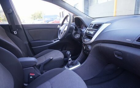 Hyundai Solaris II рестайлинг, 2011 год, 580 000 рублей, 11 фотография