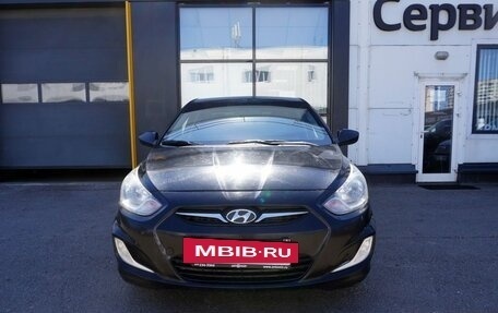 Hyundai Solaris II рестайлинг, 2011 год, 580 000 рублей, 2 фотография