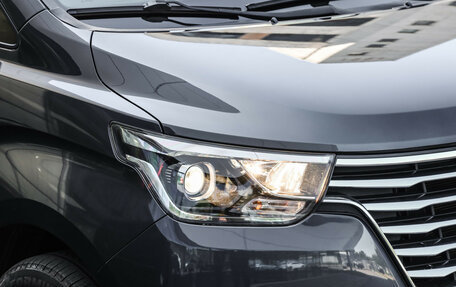 Hyundai Grand Starex Grand Starex I рестайлинг 2, 2018 год, 3 599 000 рублей, 12 фотография