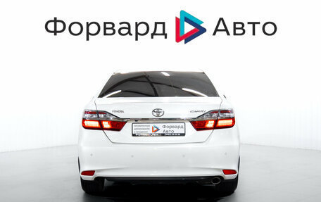 Toyota Camry, 2016 год, 1 899 000 рублей, 7 фотография