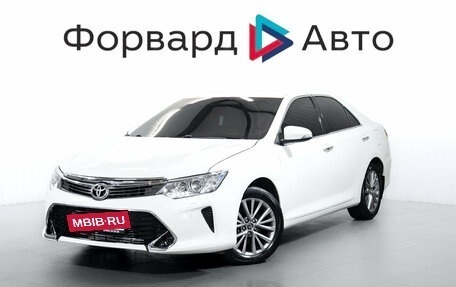 Toyota Camry, 2016 год, 1 899 000 рублей, 4 фотография