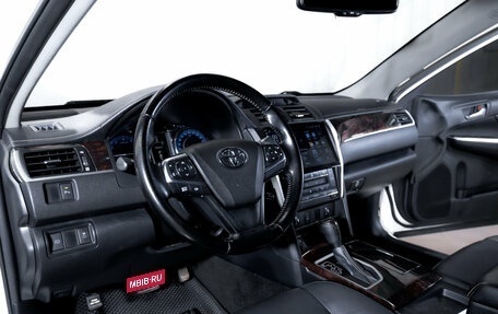 Toyota Camry, 2016 год, 1 899 000 рублей, 14 фотография