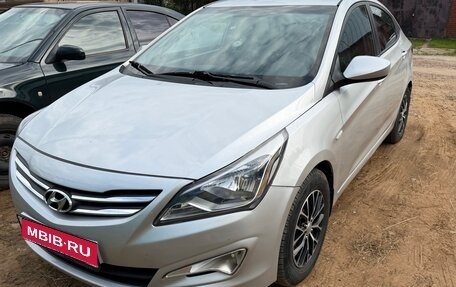 Hyundai Solaris II рестайлинг, 2016 год, 760 000 рублей, 1 фотография