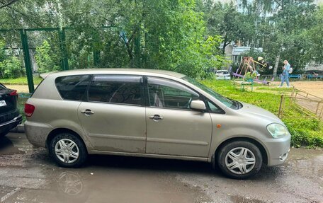 Toyota Ipsum II, 2001 год, 700 000 рублей, 3 фотография