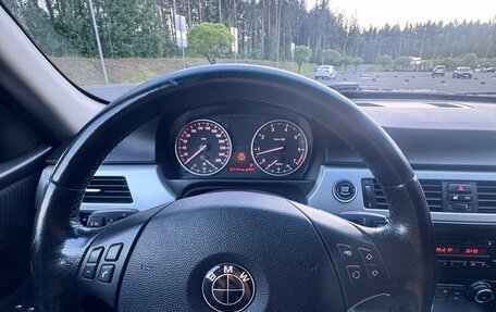BMW 3 серия, 2011 год, 900 000 рублей, 15 фотография