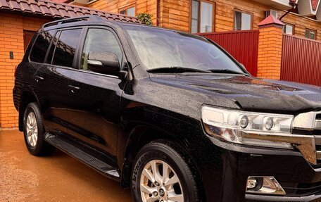 Toyota Land Cruiser 200, 2019 год, 7 900 000 рублей, 2 фотография