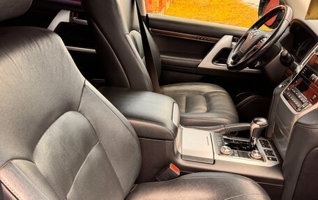 Toyota Land Cruiser 200, 2019 год, 7 900 000 рублей, 14 фотография