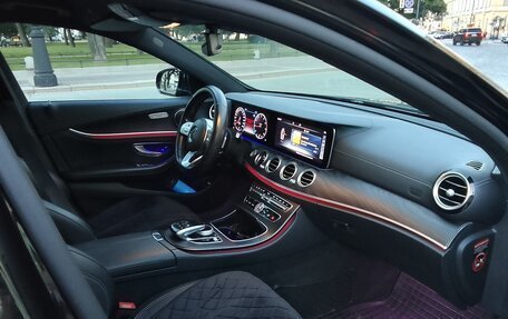 Mercedes-Benz E-Класс, 2018 год, 2 990 000 рублей, 7 фотография