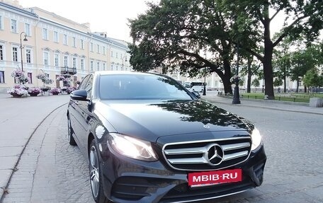 Mercedes-Benz E-Класс, 2018 год, 2 990 000 рублей, 3 фотография