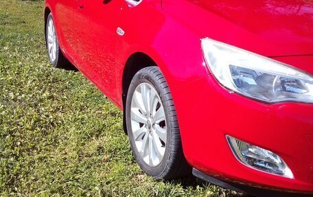 Opel Astra J, 2012 год, 700 000 рублей, 2 фотография