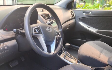 Hyundai Solaris II рестайлинг, 2011 год, 750 000 рублей, 5 фотография