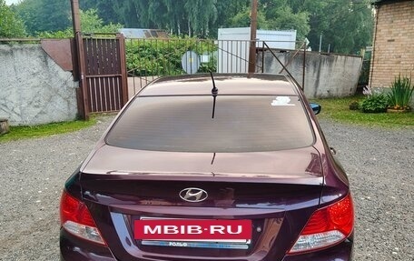 Hyundai Solaris II рестайлинг, 2011 год, 750 000 рублей, 2 фотография