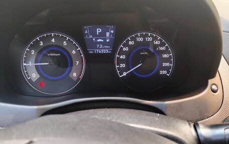 Hyundai Solaris II рестайлинг, 2011 год, 750 000 рублей, 6 фотография