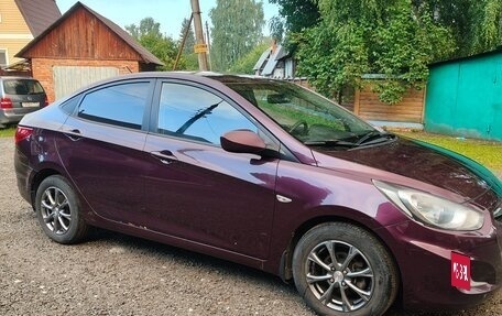Hyundai Solaris II рестайлинг, 2011 год, 750 000 рублей, 3 фотография