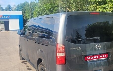 Opel Zafira Life I, 2020 год, 2 400 000 рублей, 5 фотография