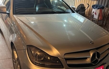 Mercedes-Benz C-Класс, 2011 год, 1 650 000 рублей, 4 фотография