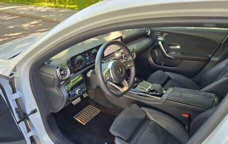 Mercedes-Benz A-Класс AMG, 2020 год, 4 000 000 рублей, 25 фотография