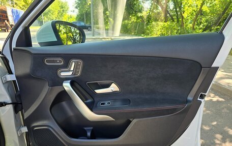 Mercedes-Benz A-Класс AMG, 2020 год, 4 000 000 рублей, 28 фотография