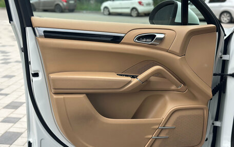 Porsche Cayenne III, 2012 год, 2 270 000 рублей, 28 фотография