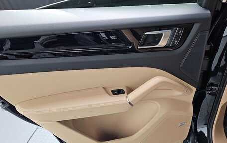 Porsche Cayenne III, 2023 год, 9 753 000 рублей, 13 фотография