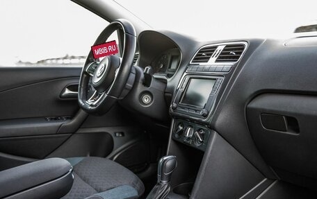 Volkswagen Polo VI (EU Market), 2019 год, 1 498 000 рублей, 33 фотография