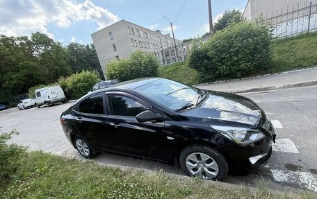Hyundai Solaris II рестайлинг, 2015 год, 750 000 рублей, 2 фотография