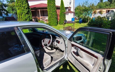Toyota Crown, 2002 год, 1 300 000 рублей, 28 фотография