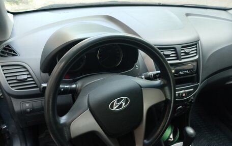 Hyundai Solaris II рестайлинг, 2014 год, 990 000 рублей, 11 фотография