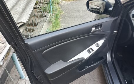 Hyundai Solaris II рестайлинг, 2014 год, 990 000 рублей, 9 фотография