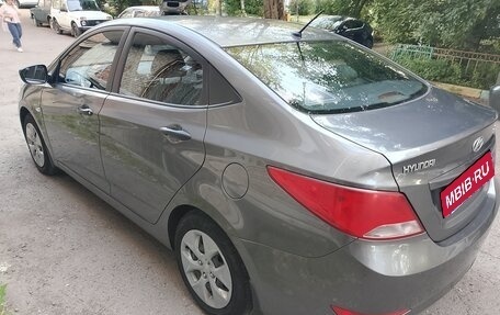 Hyundai Solaris II рестайлинг, 2014 год, 990 000 рублей, 4 фотография