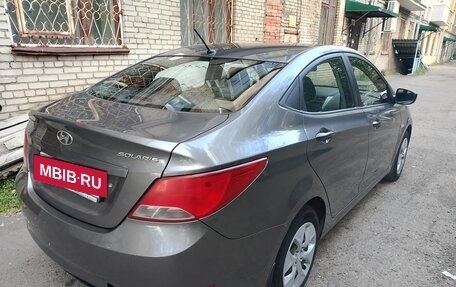Hyundai Solaris II рестайлинг, 2014 год, 990 000 рублей, 7 фотография